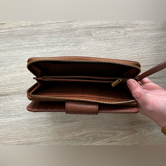 NWT Fossil Madison Zip Clutch Medium Brown - Picture 6 of 8